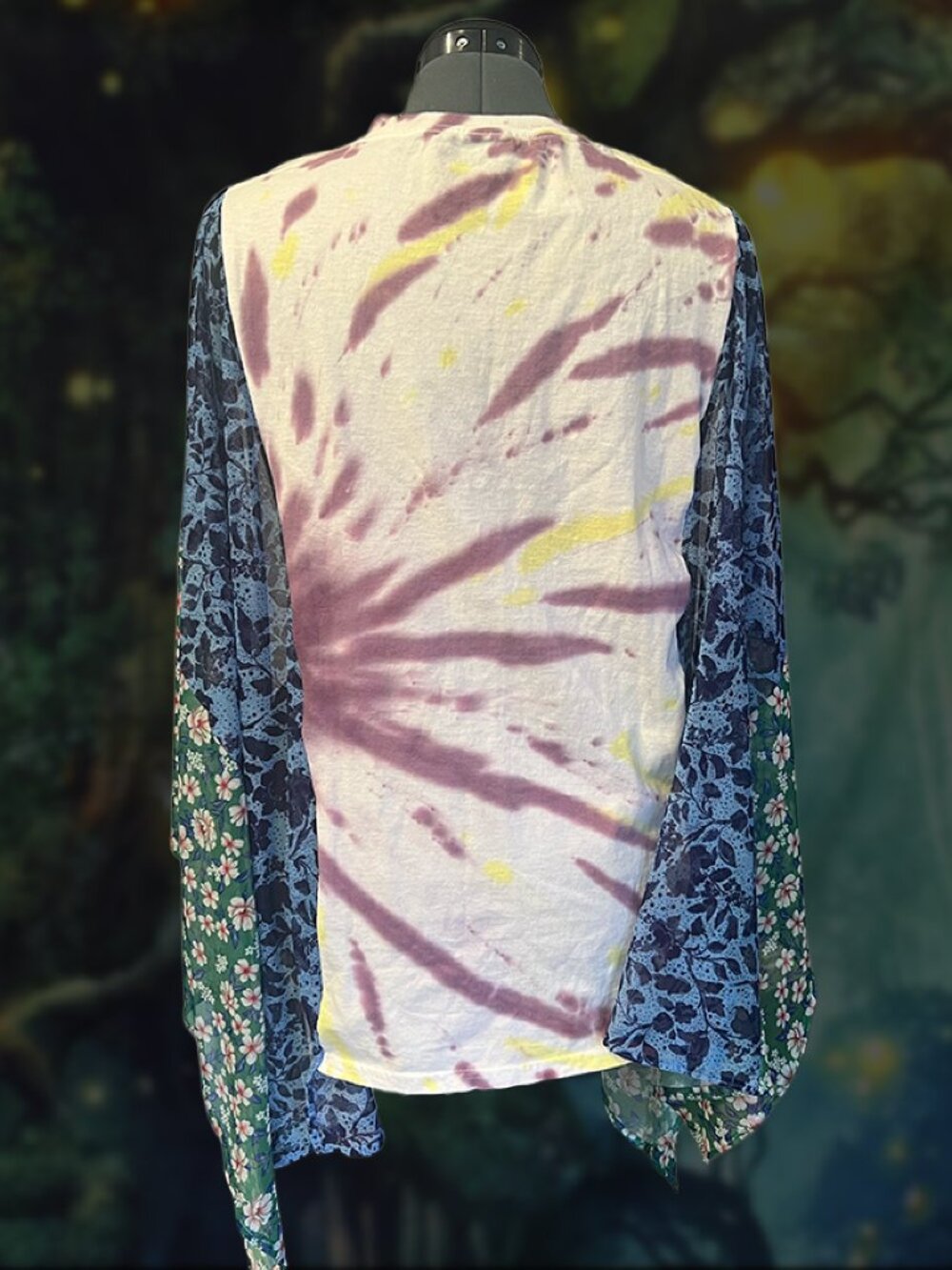 Rolling Stones Tongue Upcycled Festival Top | Patchwork Mesh-Sleeve Poncho - Picture 4 of 7